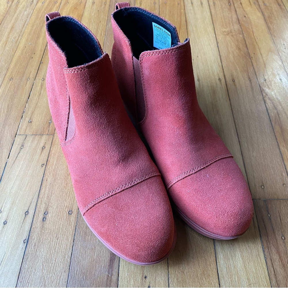 Sorel Hidden Wedge Bootie Ankle Boot Evie Waterproof Orange Gum Women's 9.5